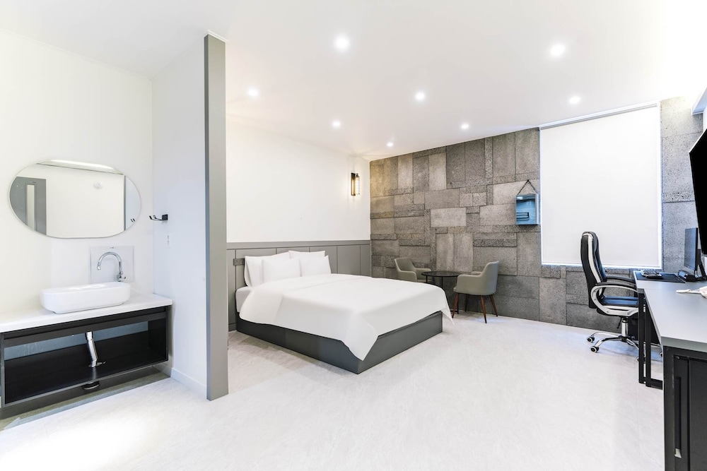 Premium Double Room - Photo 2