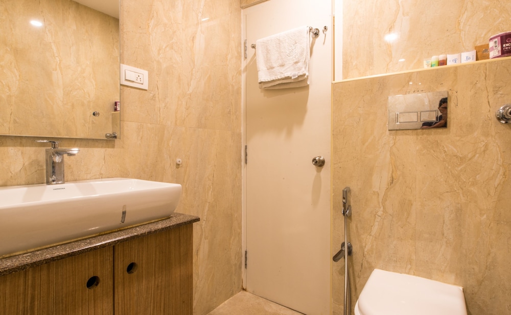 Premium Room - Photo 9