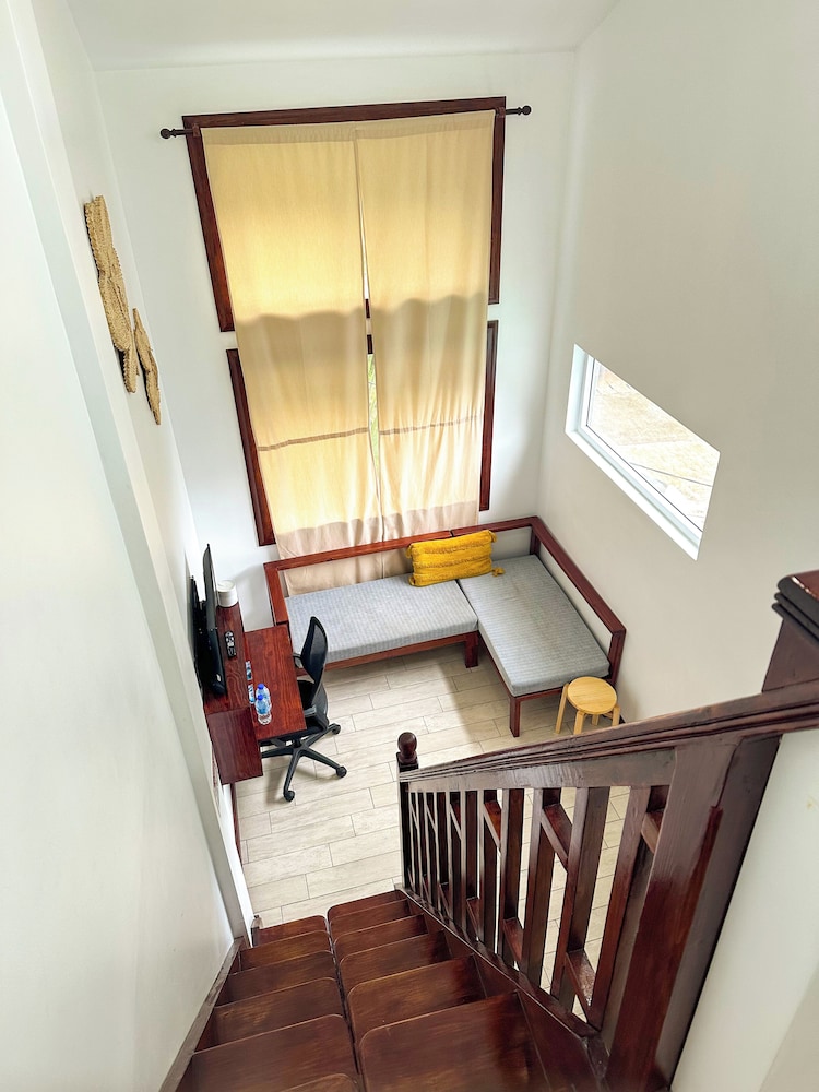 Trafalgar Superior Loft Room photo 3