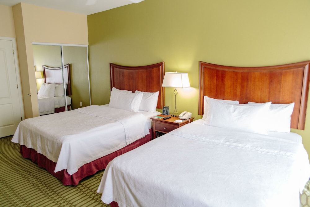 Suite, 2 Queen Beds - Photo 1