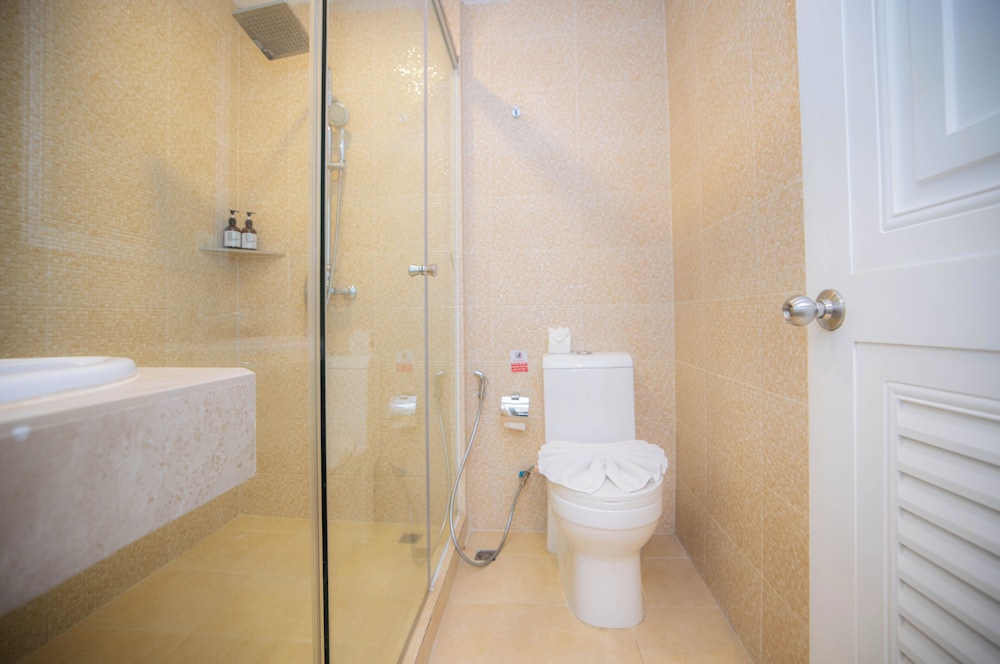 Superior Twin Room (Noisy Notice) - Photo 6
