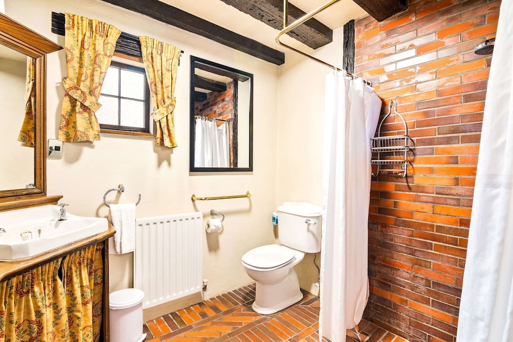 Suite, 1 King Bed, Accessible, Non Smoking