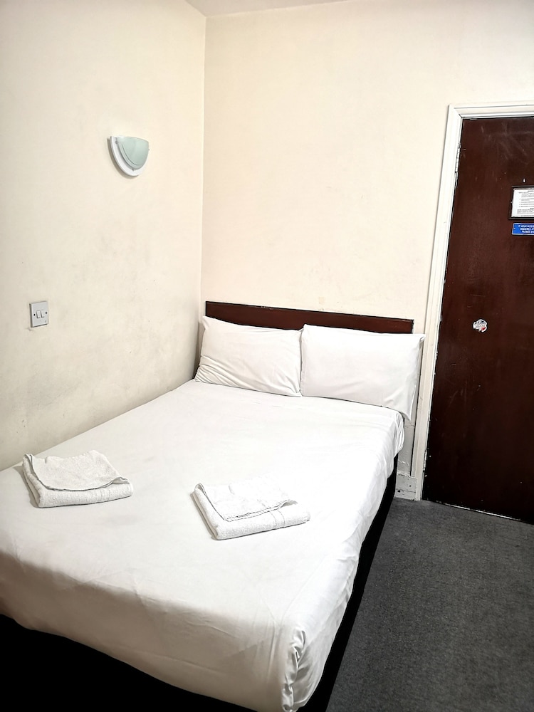 Double Room, Shared Bathroom photo 3