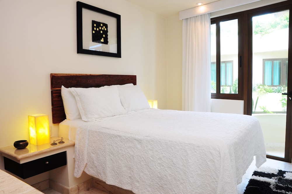 Deluxe Penthouse, 3 Bedrooms, Partial Ocean View - Photo 14