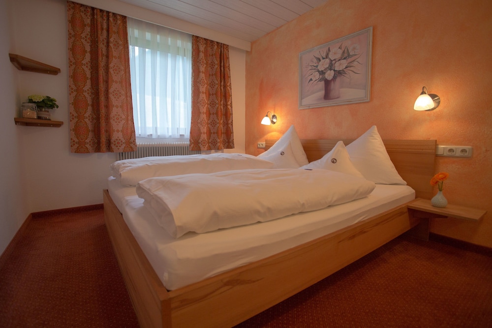 Standard Double Room, Shared Bathroom