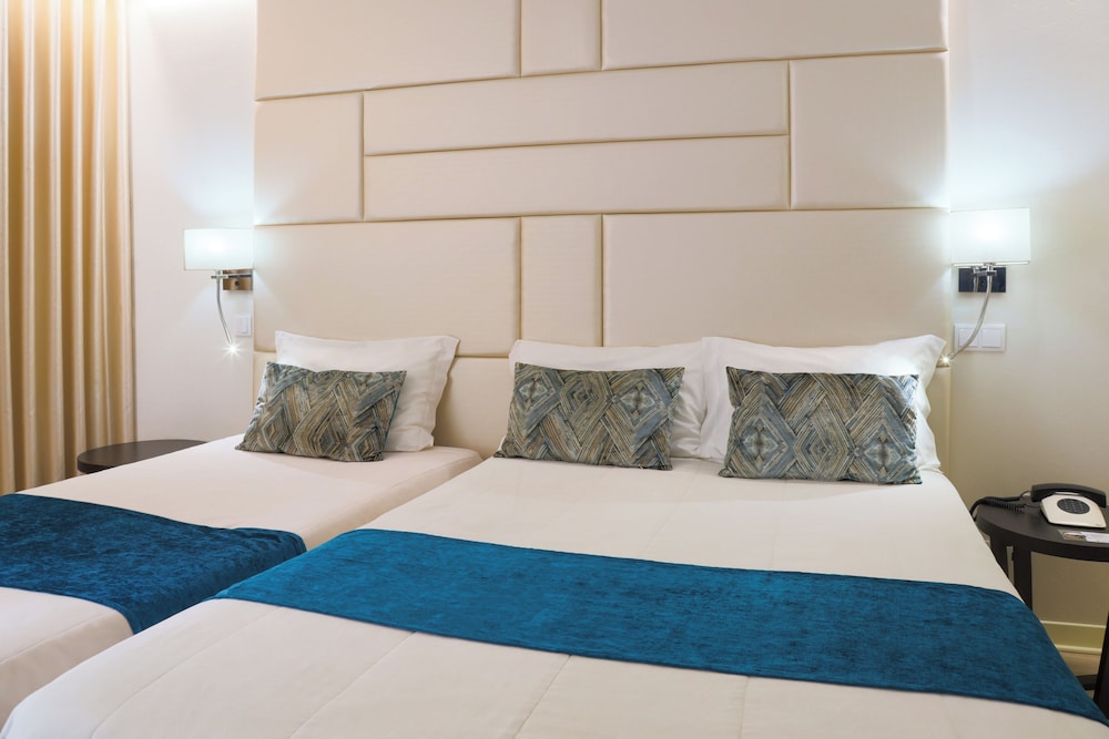 Double Room (+ extra bed) photo 3