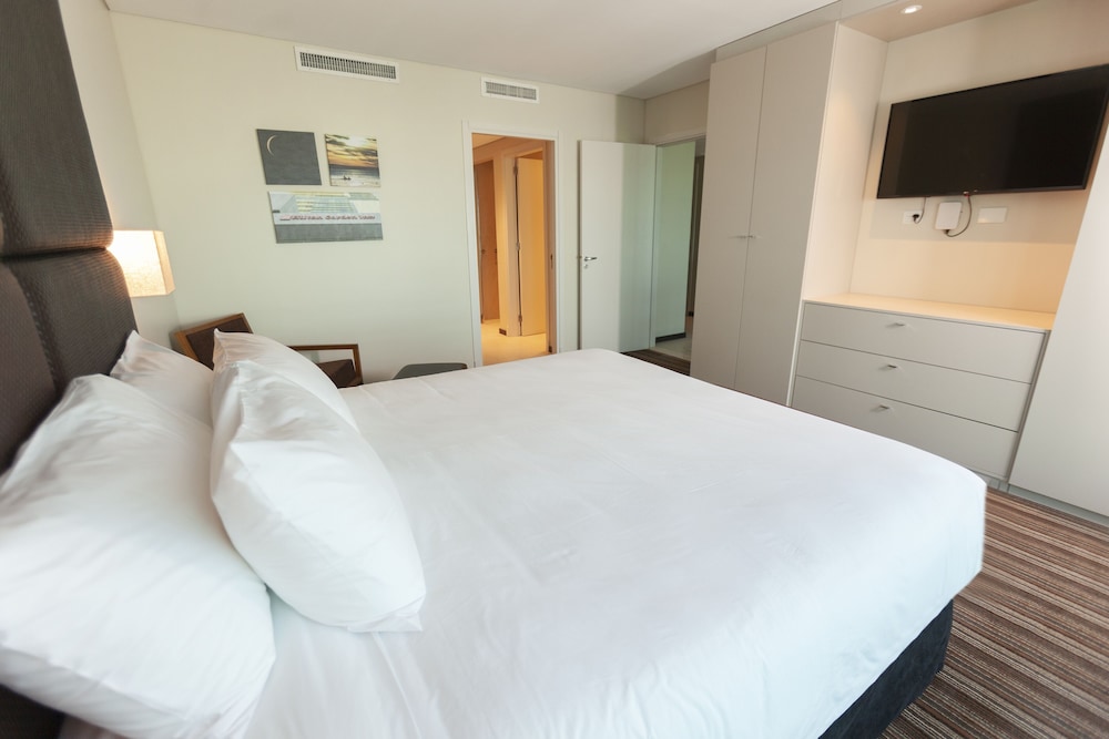 Suite, 1 King Bed, Jetted Tub photo 1