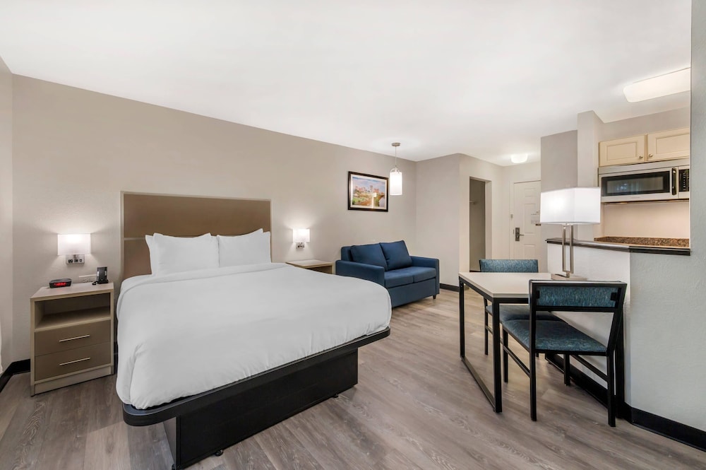 Room, 1 Queen Bed, Accessible, Non Smoking - Photo 3