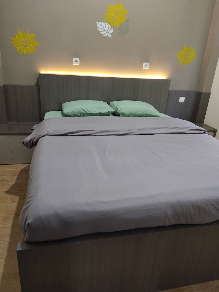 Standard Single Room, City View