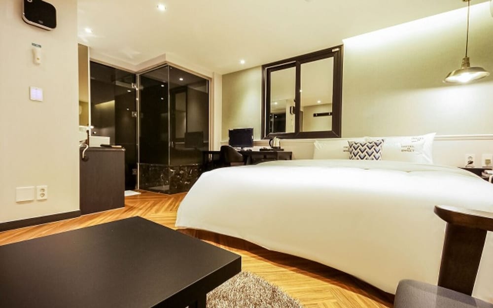 Superior Double Room - Photo 2