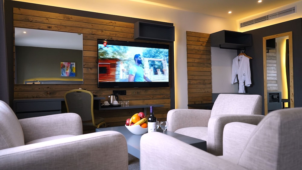 Junior Suite - Photo 2