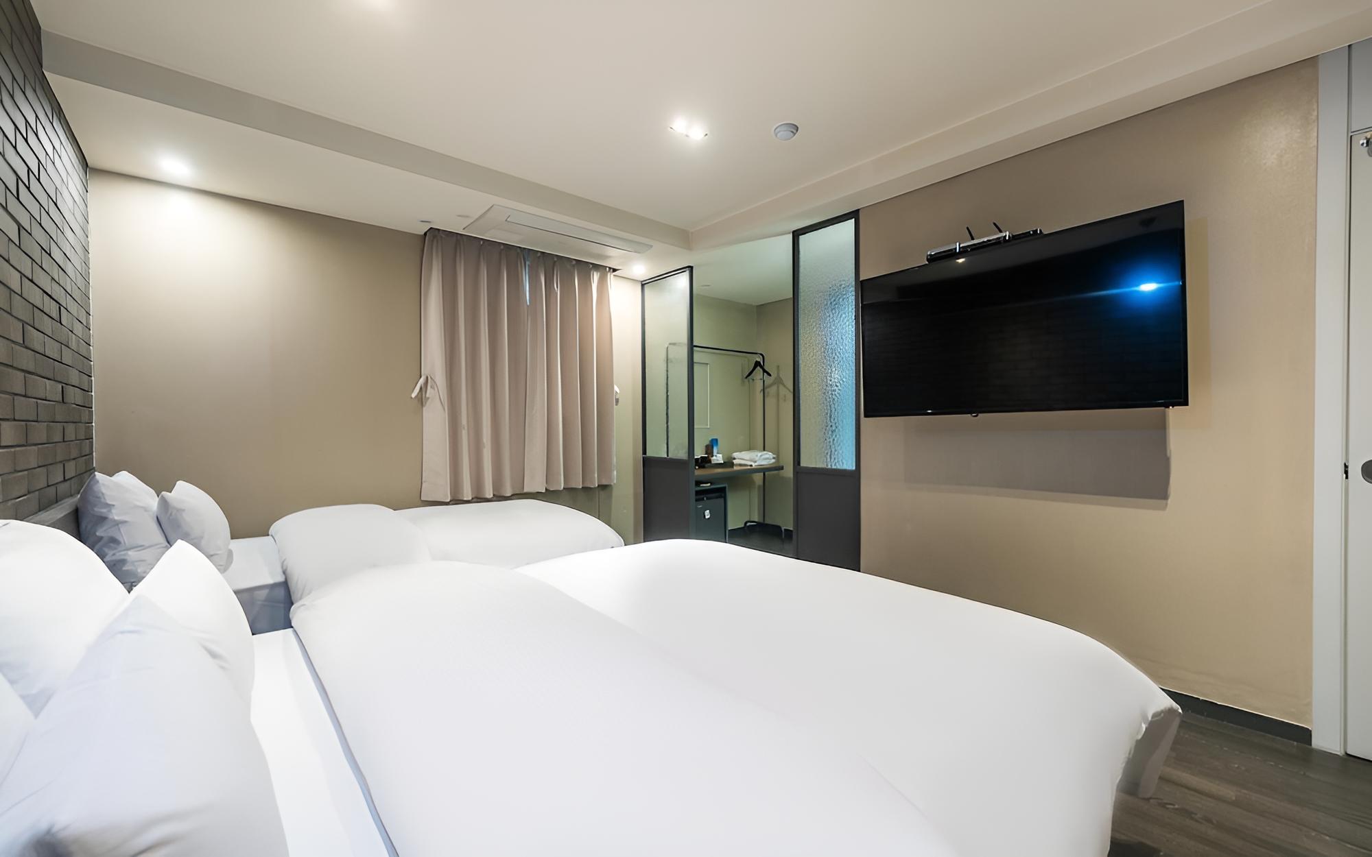 Room (Superior Twin (high-end couple PC 65 ) - Photo 1