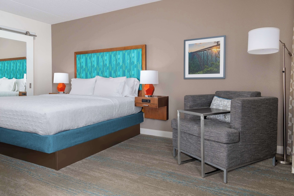 Room, 1 King Bed, Accessible (Hearing) - Photo 4