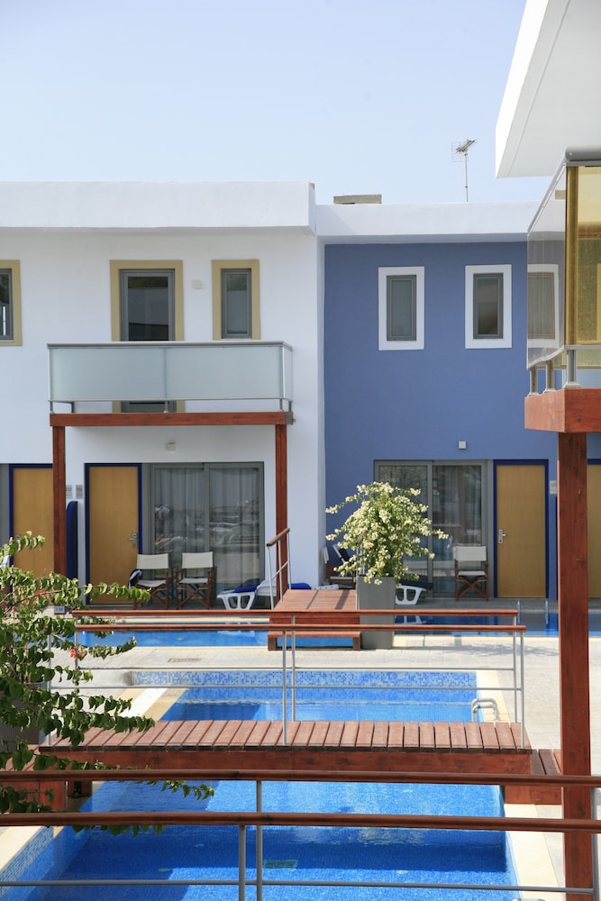 Superior Double Room, 1 Double Bed, Pool Access