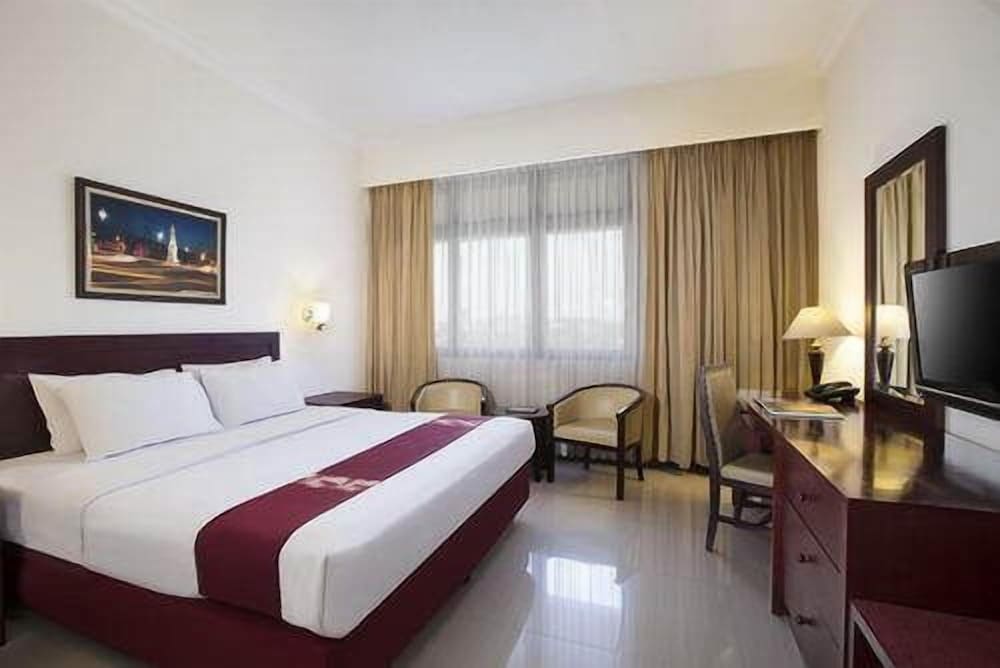 Executive Room