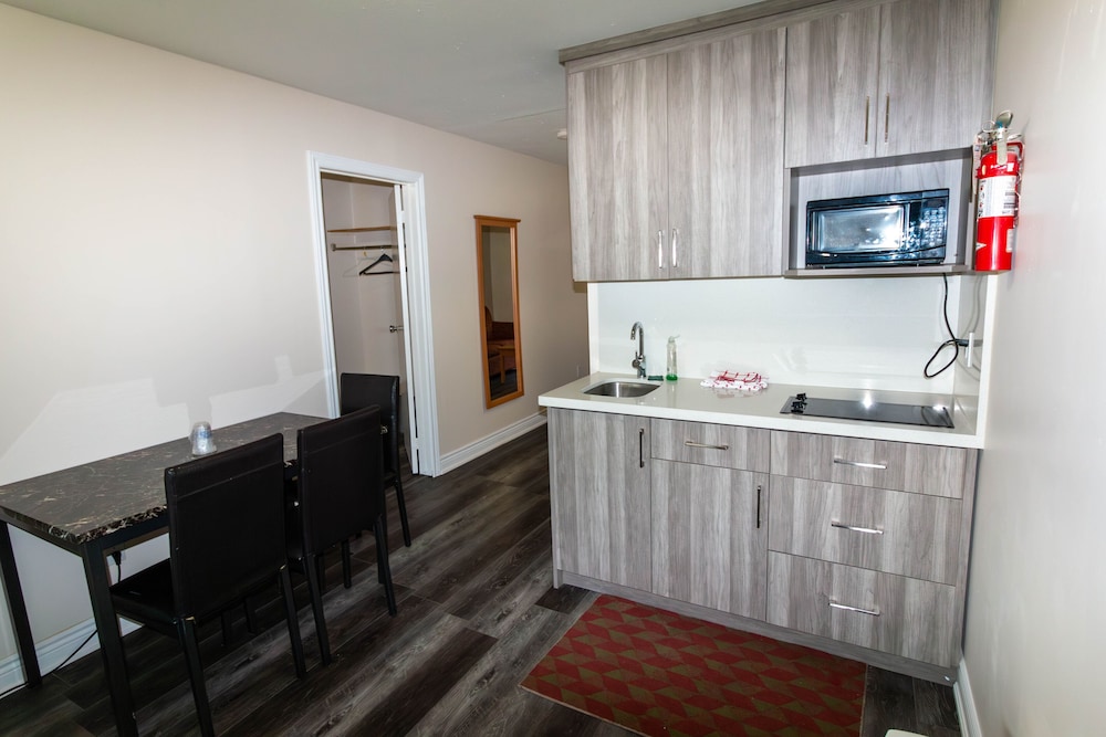 Economy Suite photo 3