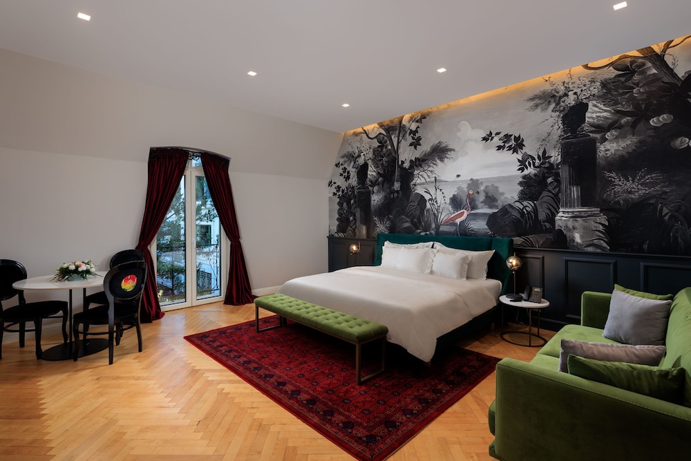 Junior Room