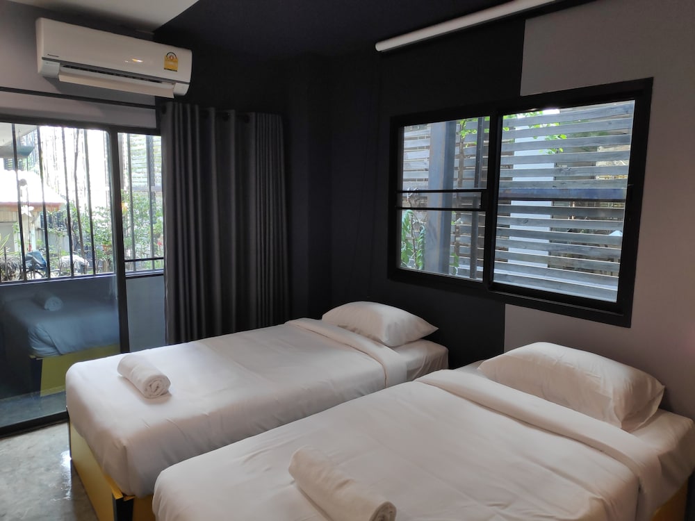 Deluxe Twin Room photo 1