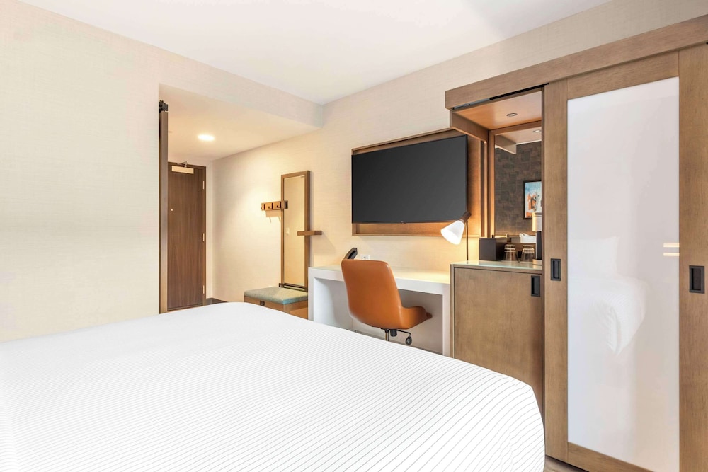 Room, 2 Queen Beds, Accessible, Non Smoking - Photo 3