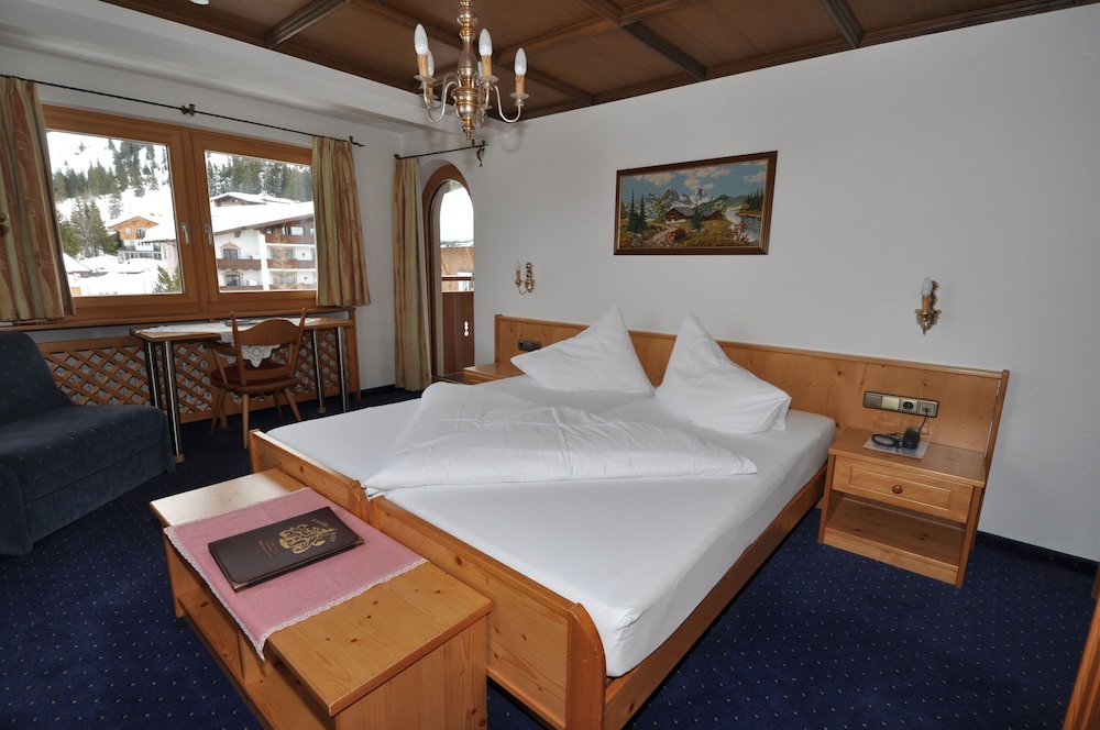 Junior Room, Mountain View