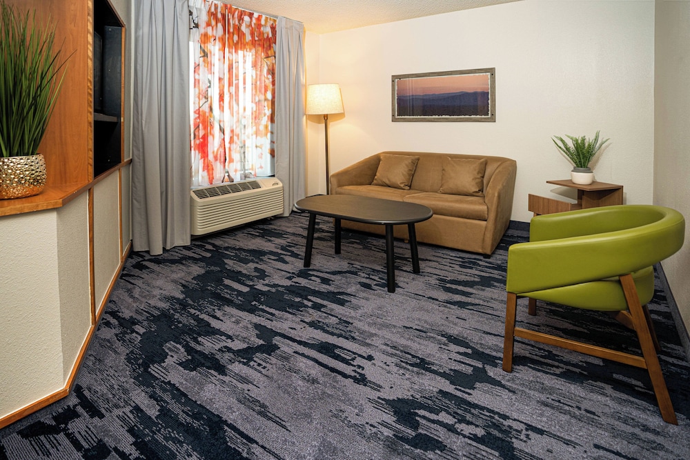 Suite, 1 Bedroom photo 2
