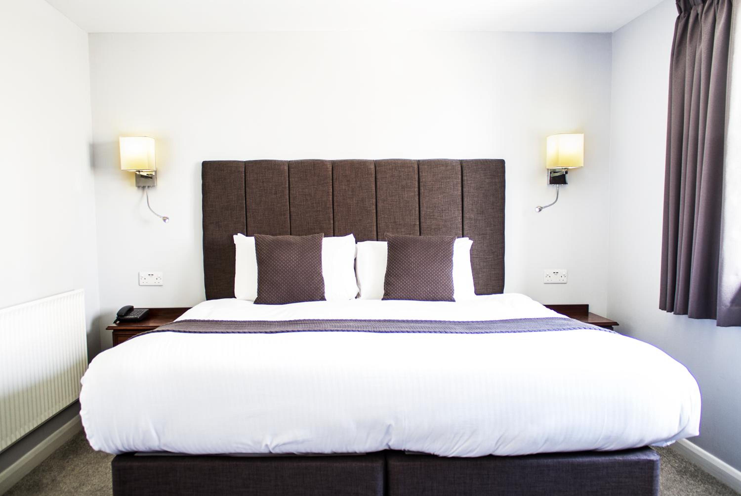Deluxe King Room photo 2