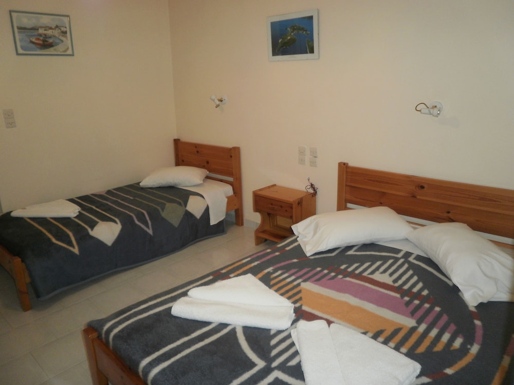 Economy Studio (3 Adults)