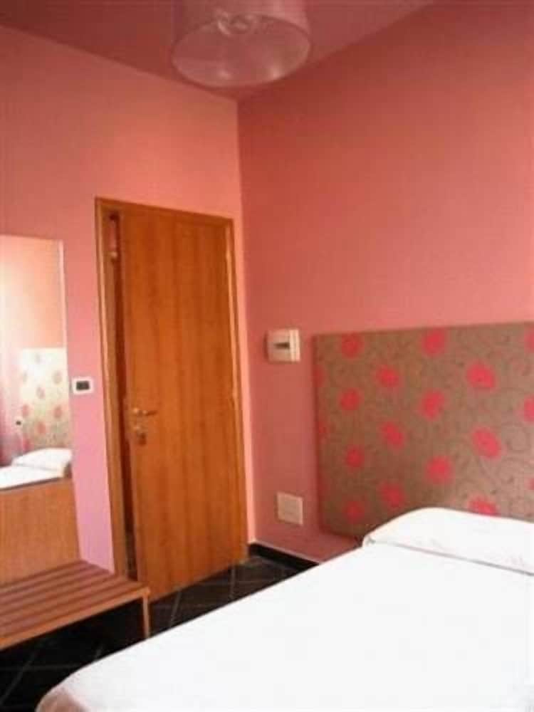 Quadruple Room photo 2