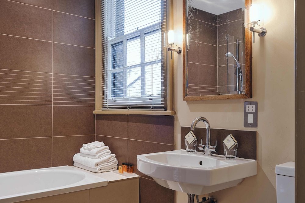 Superior Double or Twin Room photo 3