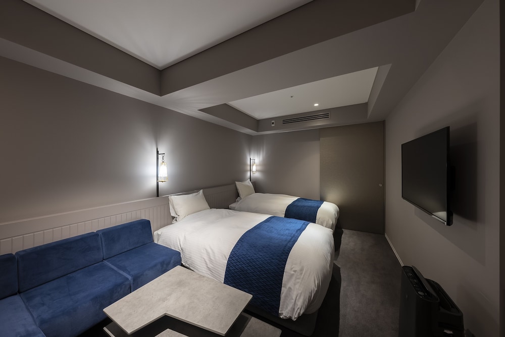 Superior Twin Room, Non Smoking - Photo 2