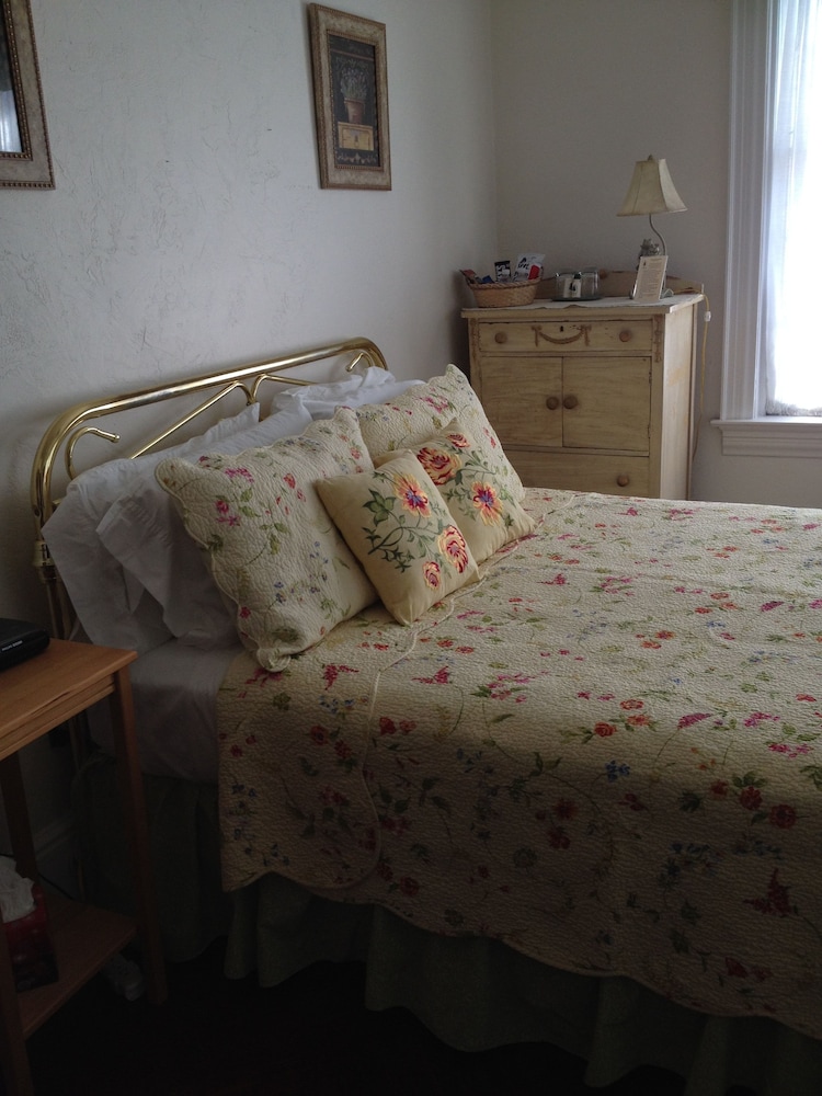 Standard Double Room, 1 Queen Bed, Private Bathroom photo 1