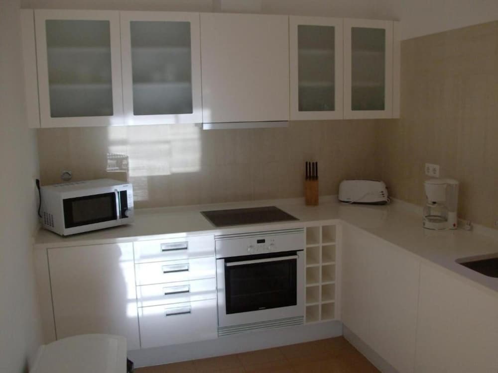 Villa - Photo 2