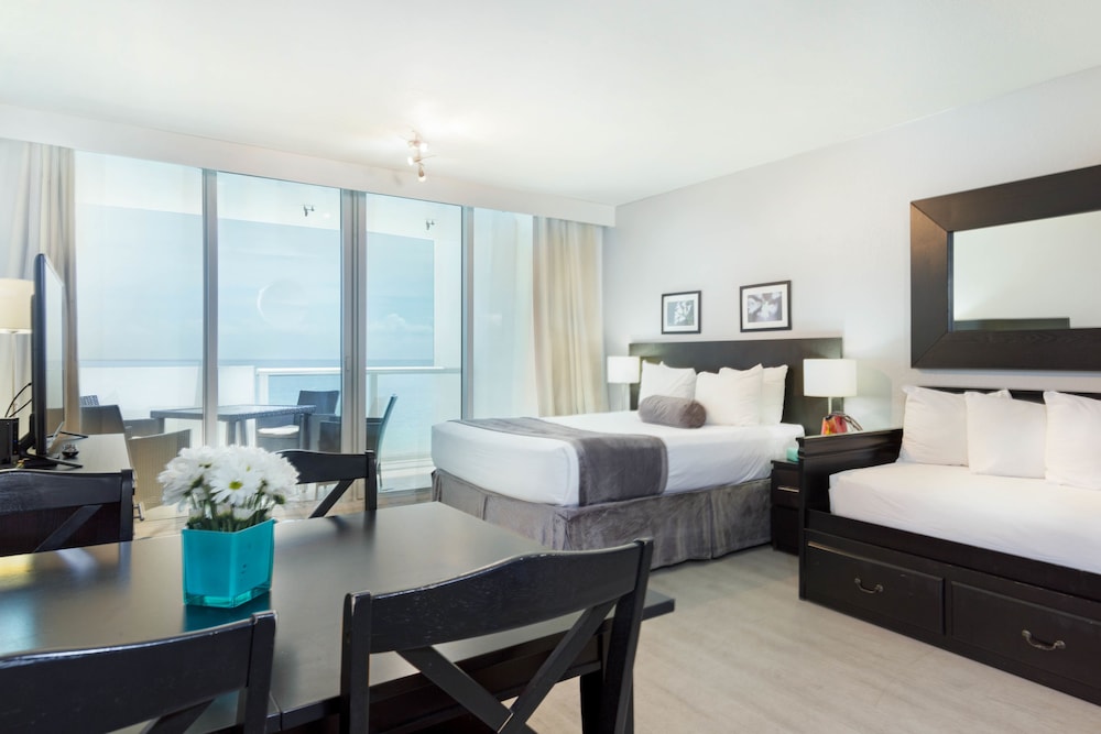 Superior Studio Suite, Balcony, Sea View