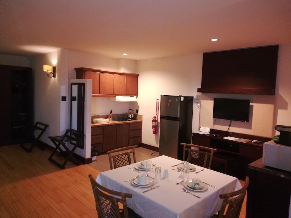Executive Studio Suite