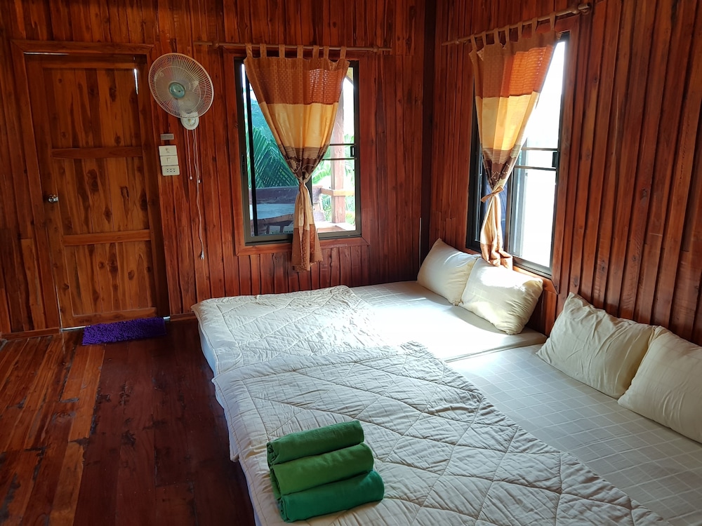 Family Bungalow for 10
