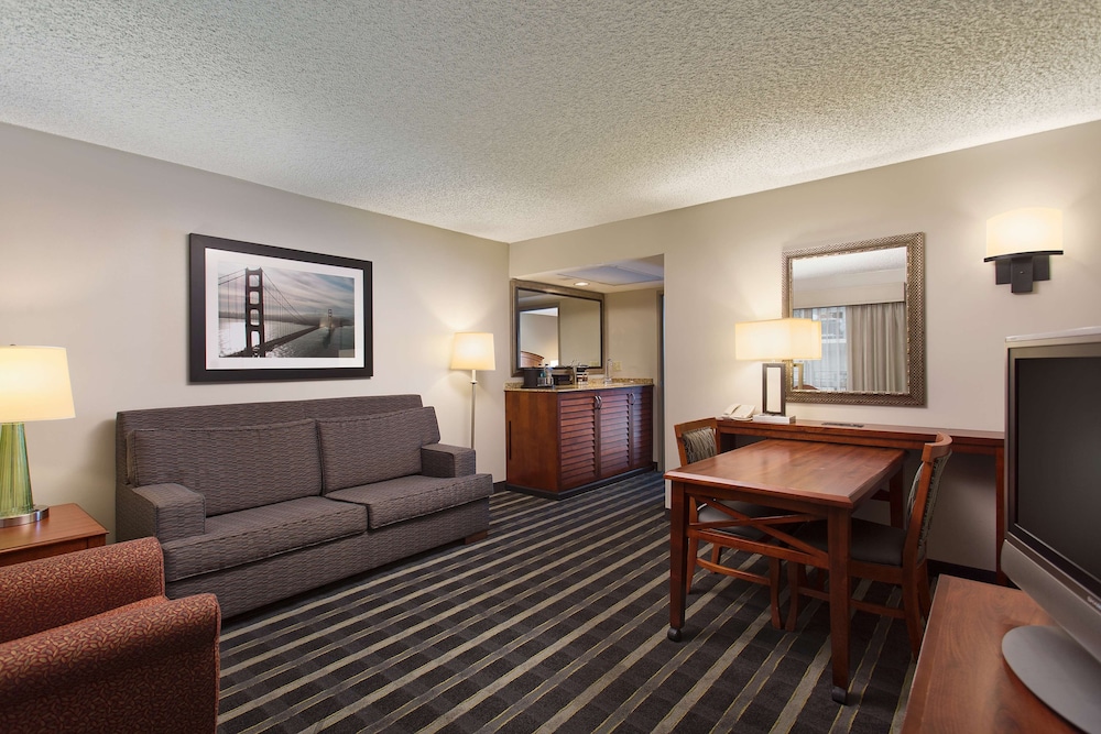 Suite, Non Smoking - Photo 1