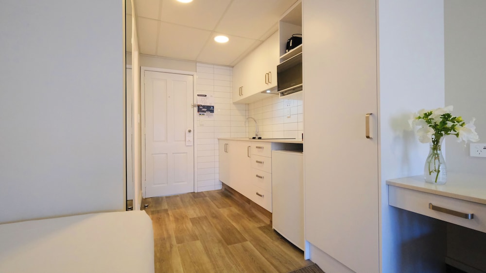Standard Kitchen Studio thumbnail 6