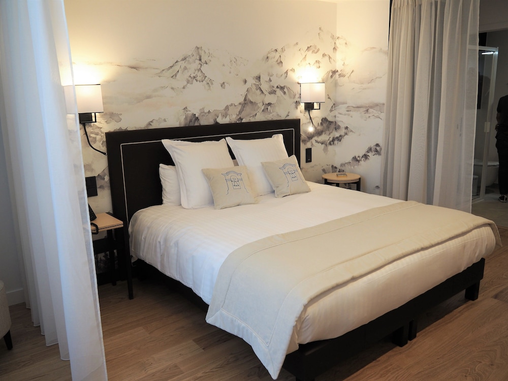 Suite (Honneur) - Photo 1