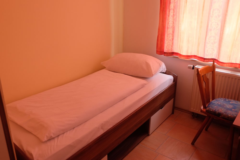 Standard Single Room photo 3