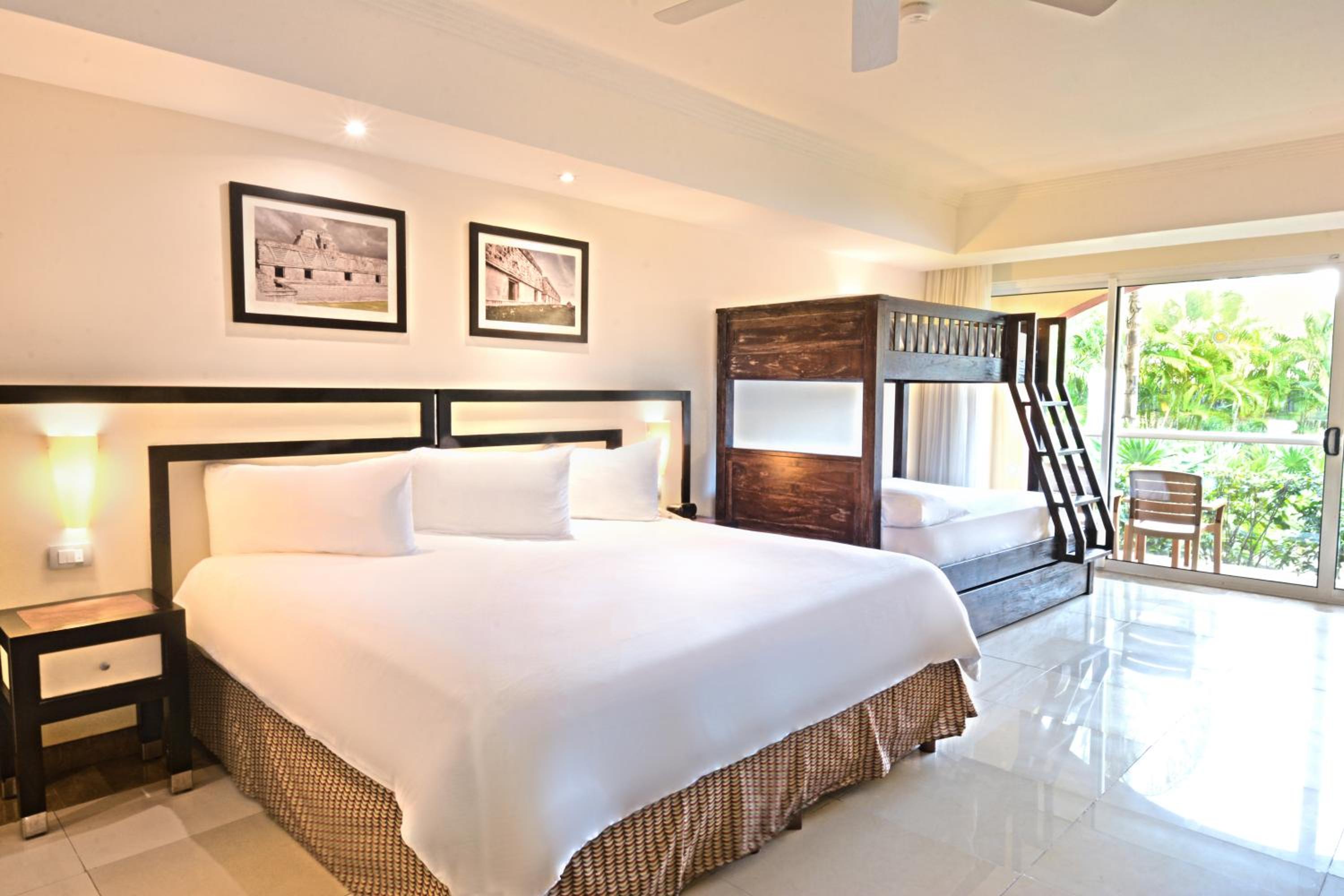 Riviera Family King Junior Suite - Photo 1