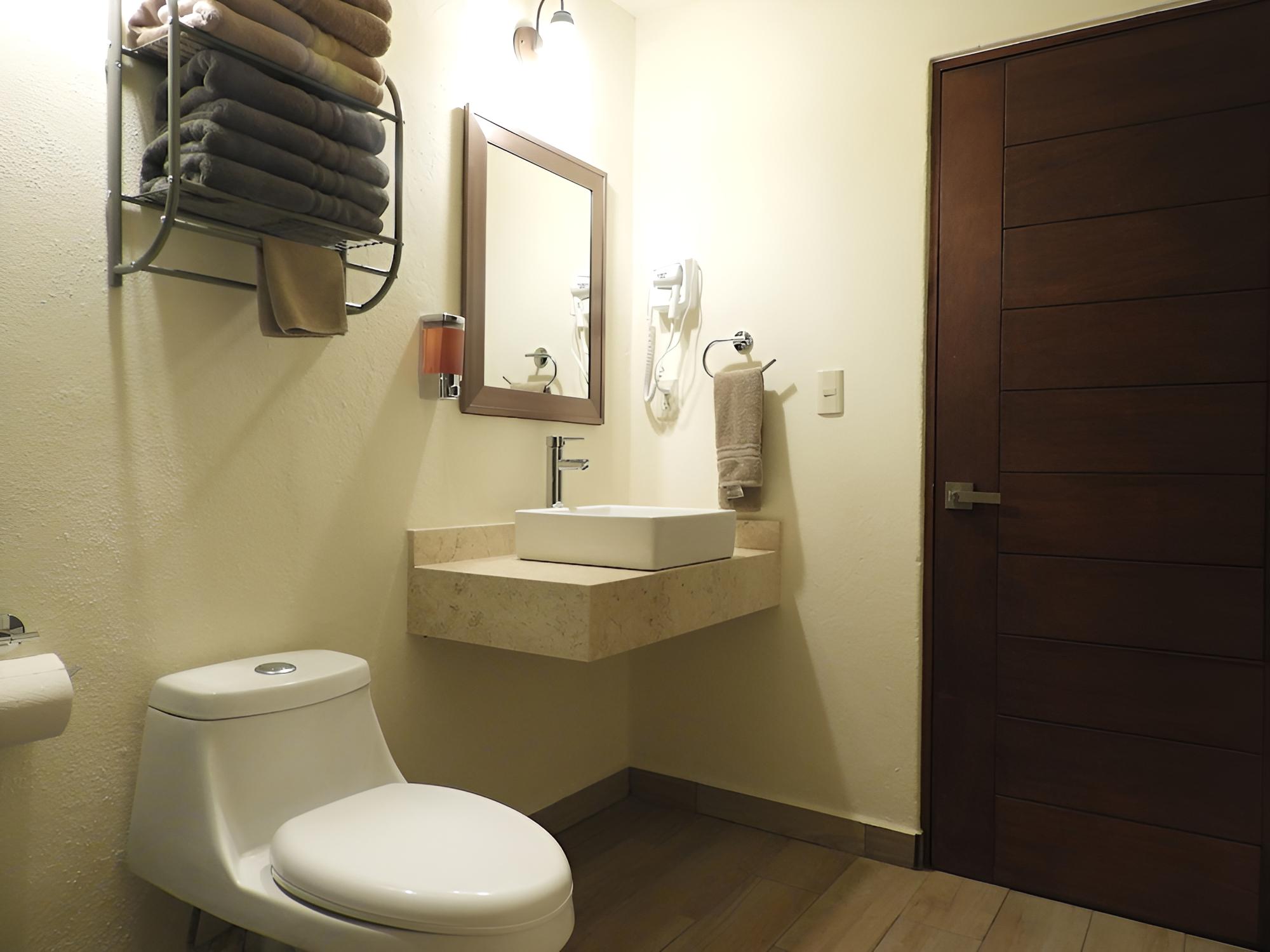 Standard Double Room, 2 Double Beds - Photo 10
