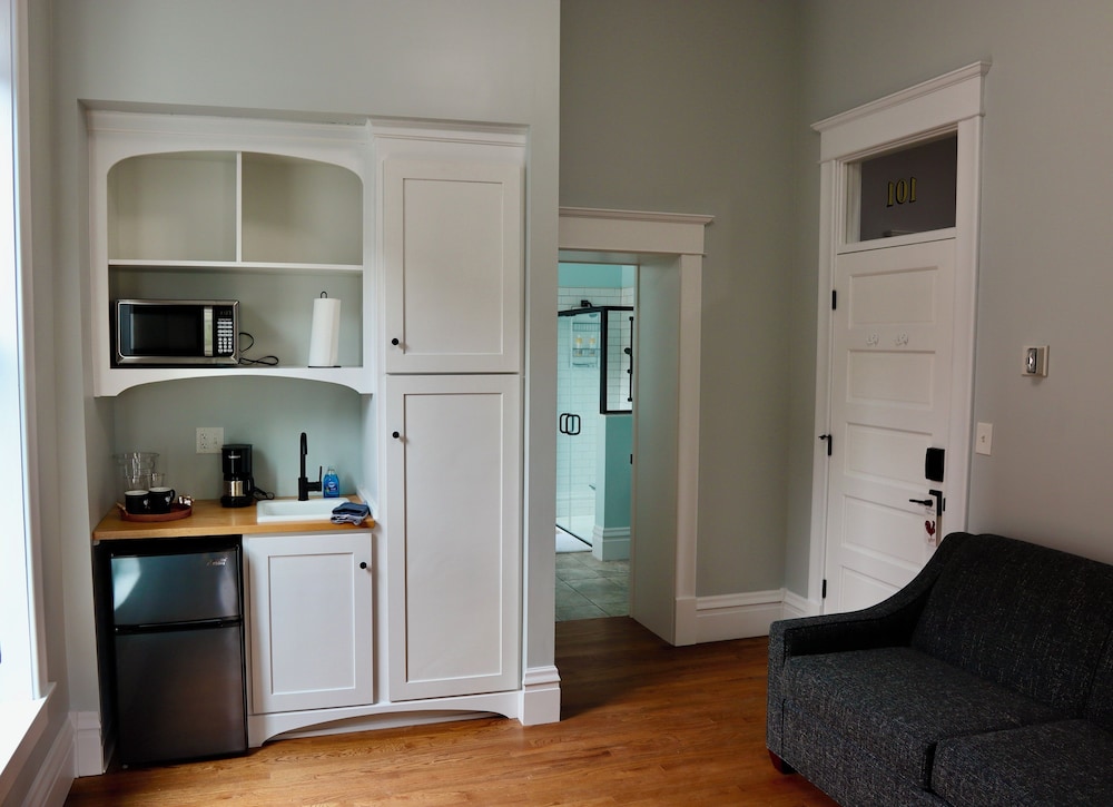 1st Floor ADA Suite photo 3