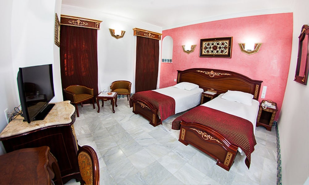 Double or Twin Room photo 3