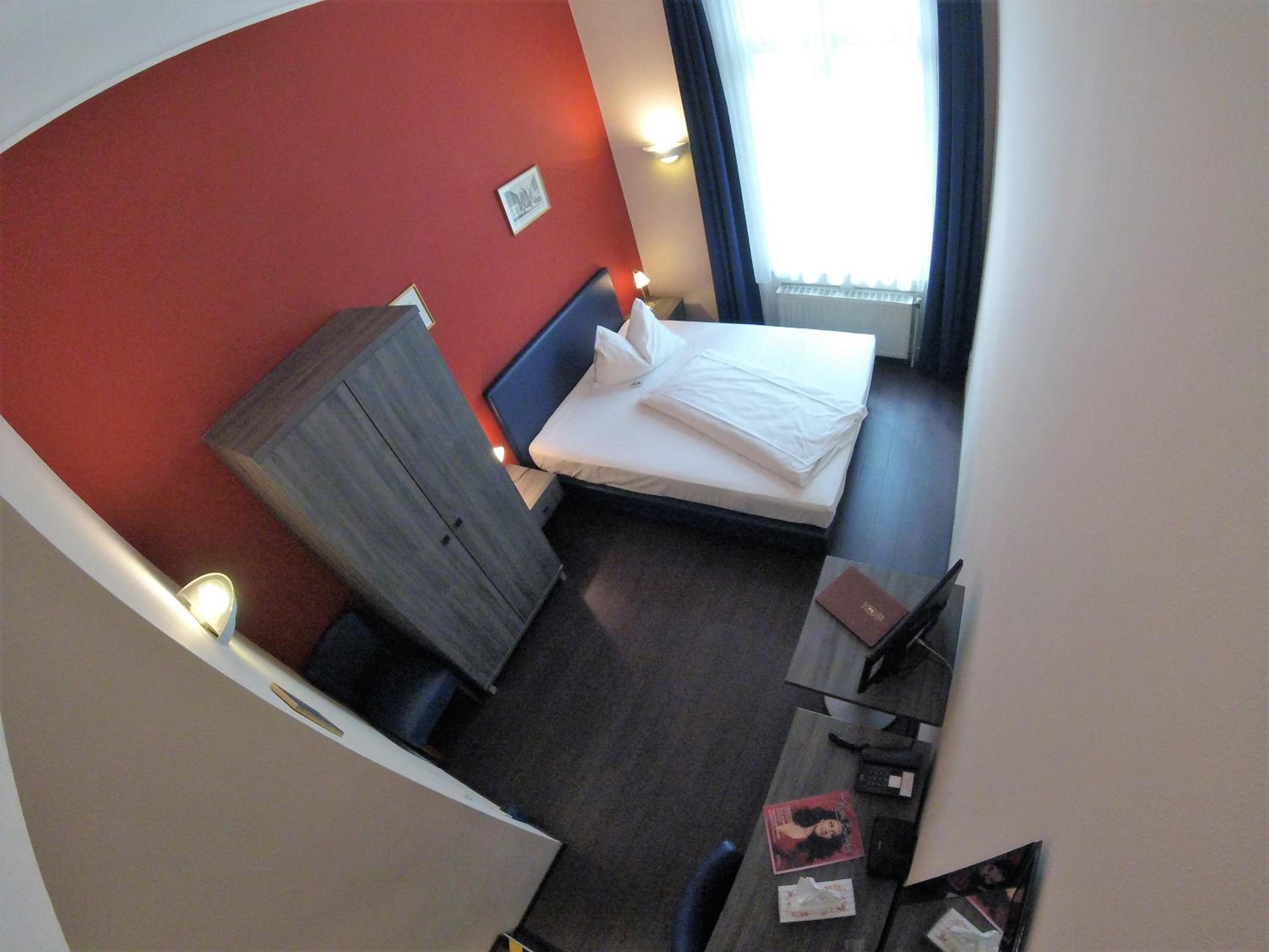 Comfort Single Room