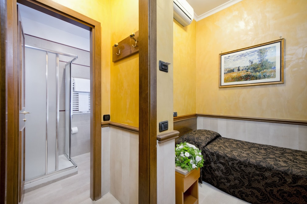 Economy Single Room photo 1