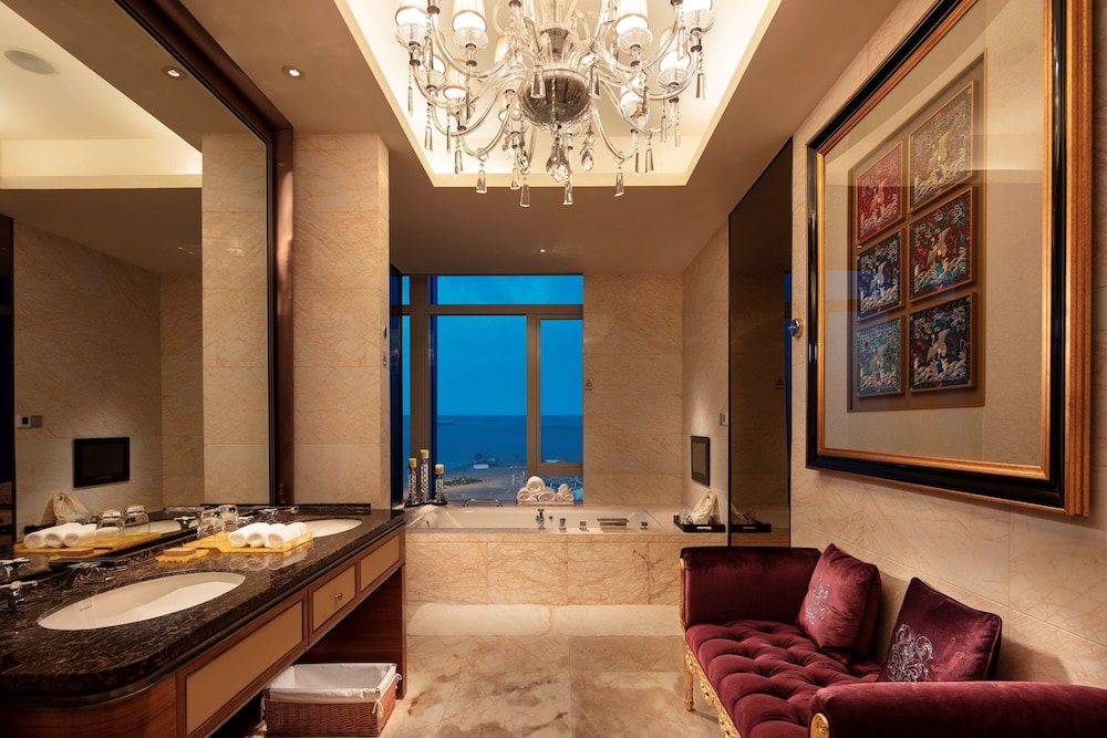 Presidential Suite photo 2