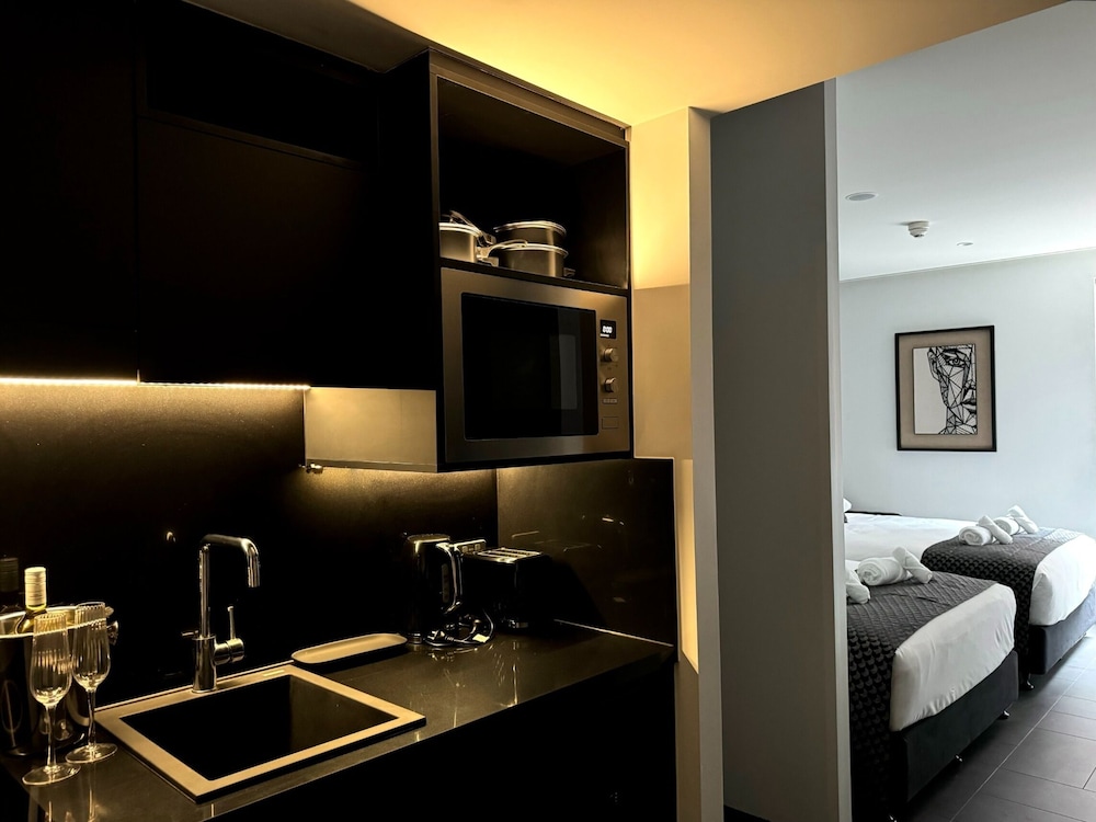 Family Studio Suite, City View photo 2
