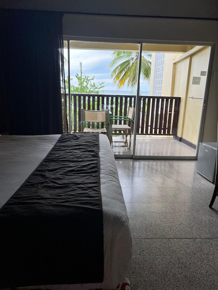 Deluxe Room, Ocean View - Photo 8