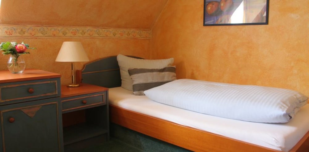 Comfort Single Room
