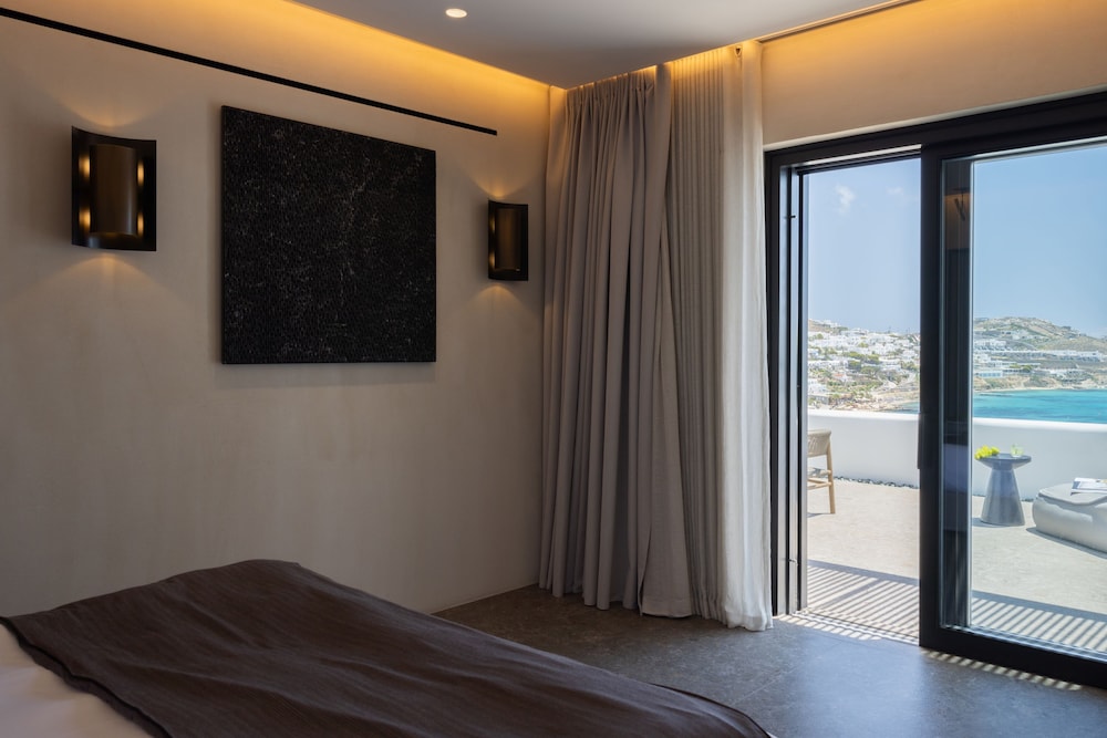 Superior Suite, Sea View - Photo 5